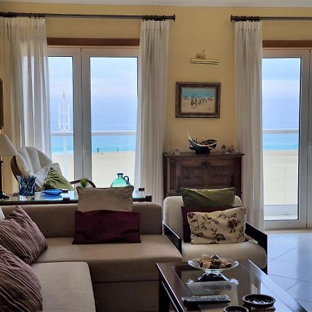 Nazare Apartamento Em Frente Ao Mar Eksteriør billede